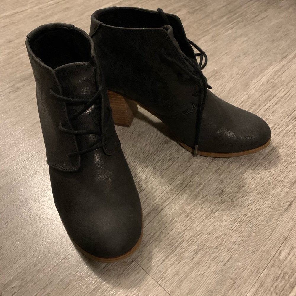 Toms black heeled booties